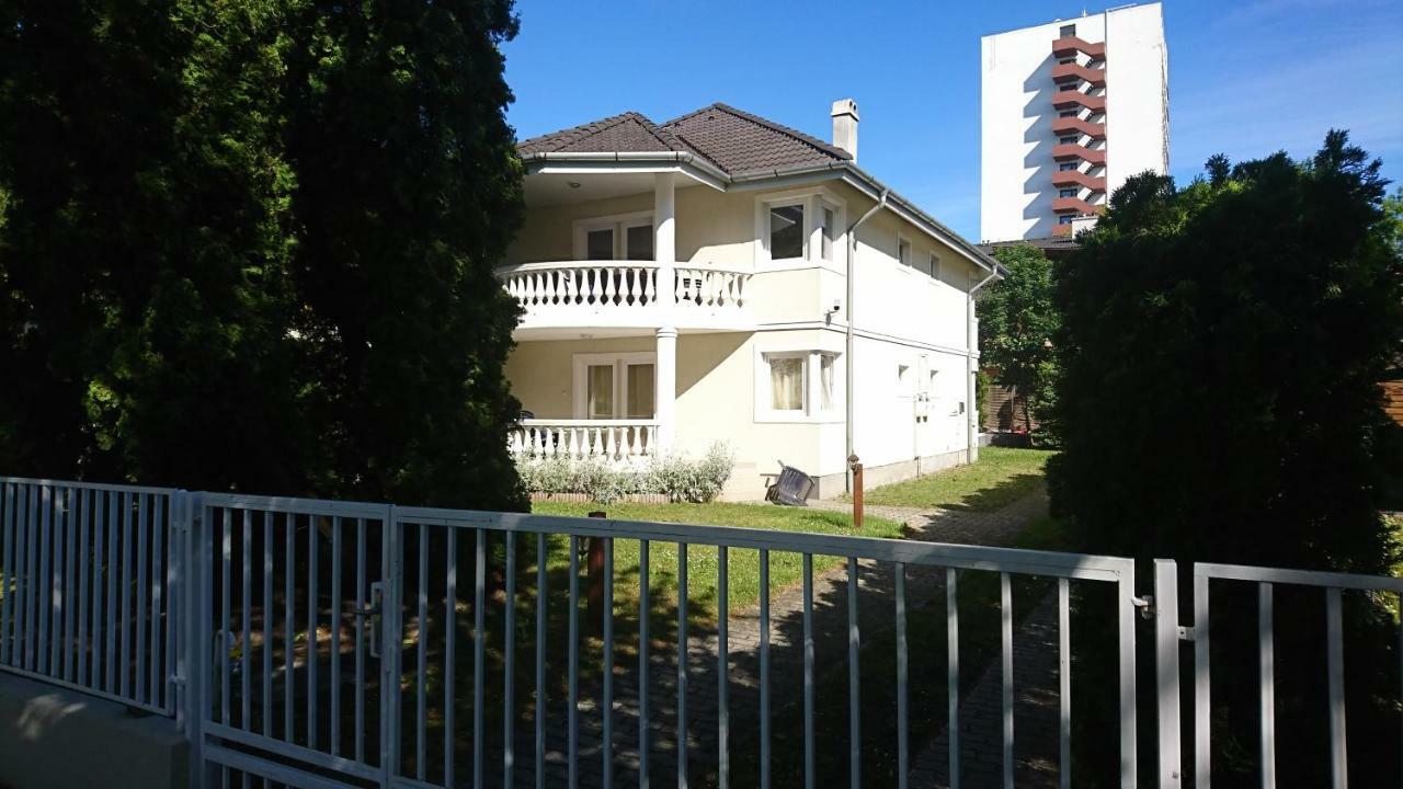 Yellow Sun 2 Apartman Siofok Exterior photo